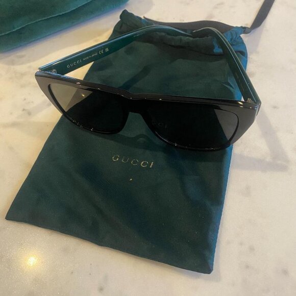 INCREDIBLE Gucci Shades -- Excellent for Spring and Summer!! - Picture 4 of 4